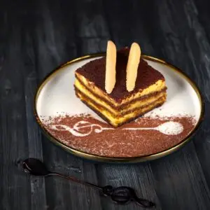 Tiramisu Cake
